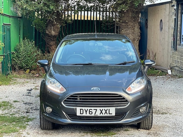 Used Ford Fiesta 2017 for sale - 76122914: Photo 3