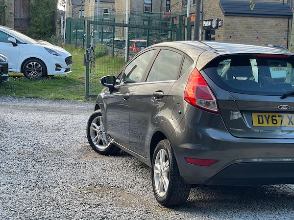 Used Ford Fiesta 2017 for sale - 76122914: Photo 7
