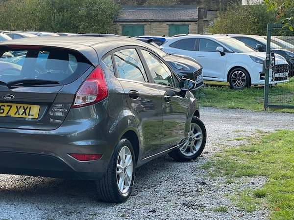 Used Ford Fiesta 2017 for sale - 76122914: Photo 9