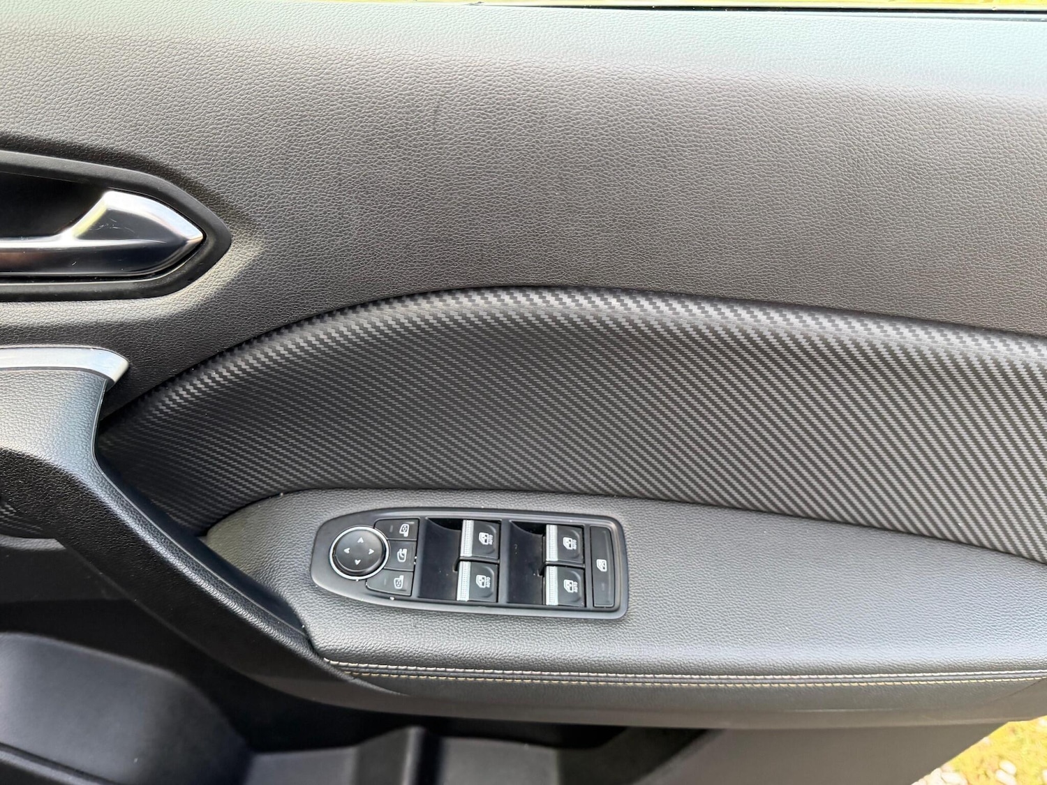 Used Renault Captur for sale - 77216332: Photo 14