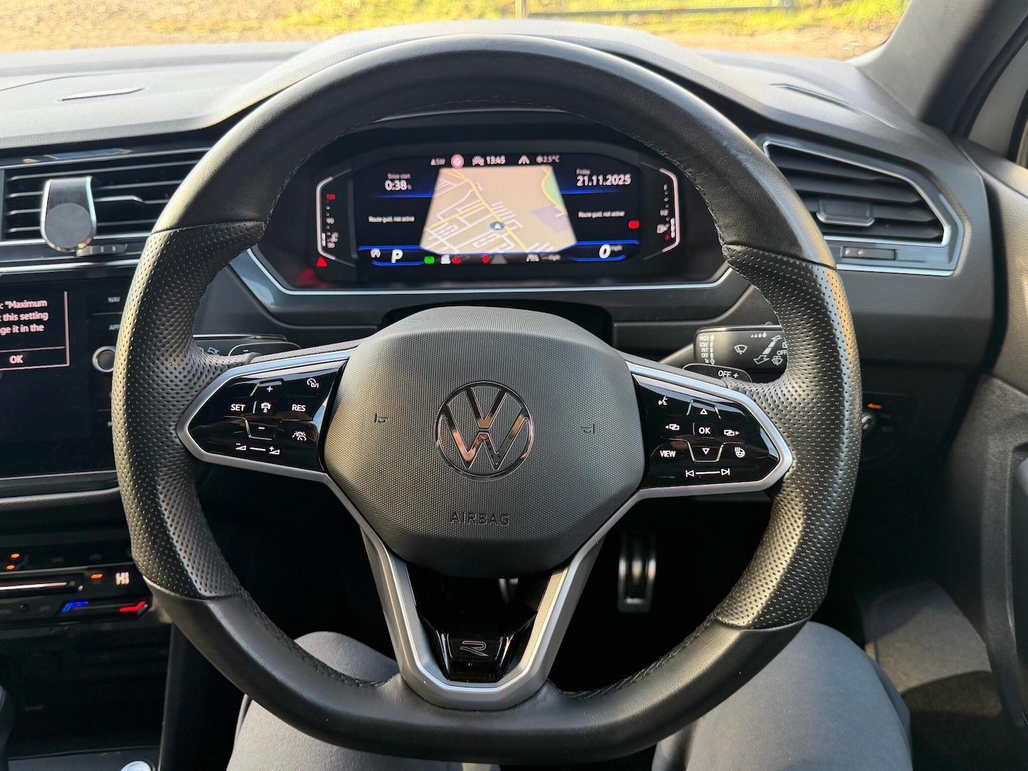 Used Volkswagen Tiguan 2023 for sale - 76666995: Photo 32