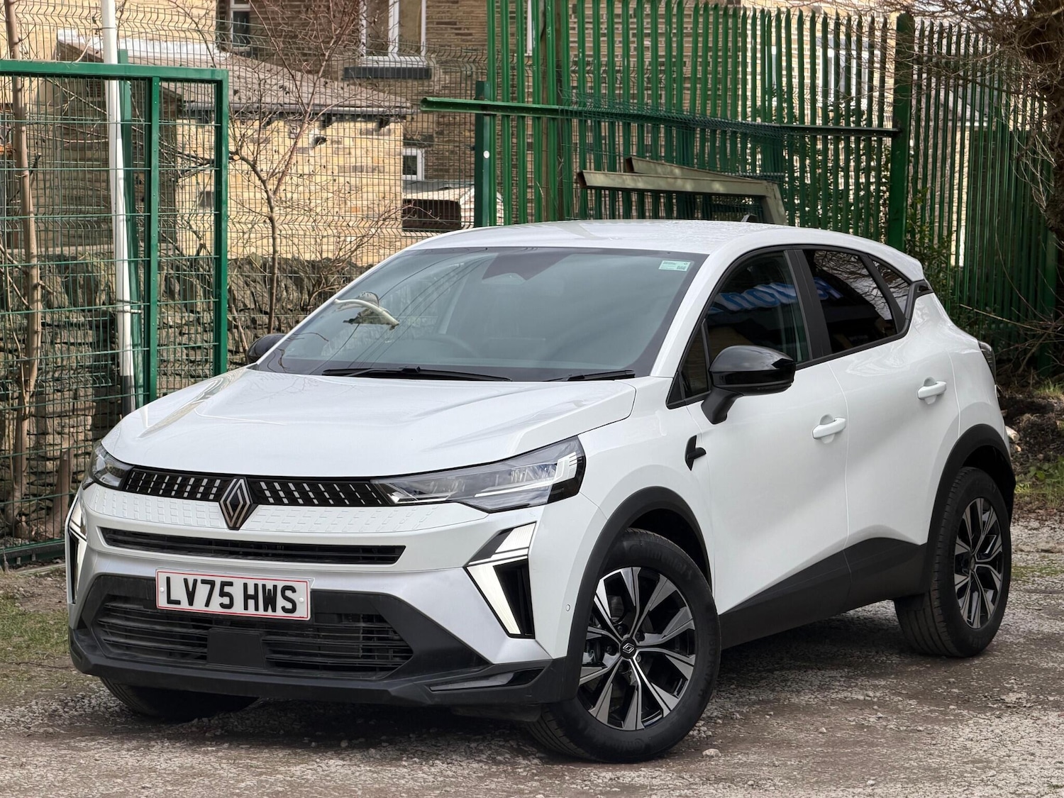 Used Renault Captur for sale - 77824719: Photo 11