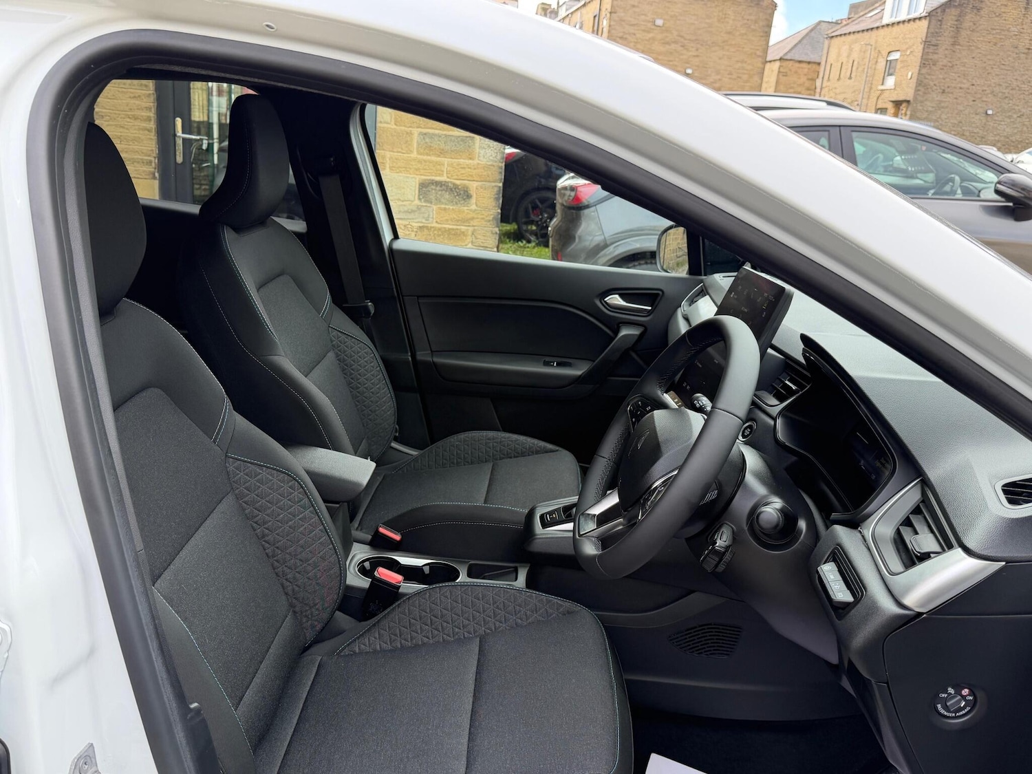 Used Renault Captur for sale - 77824719: Photo 22