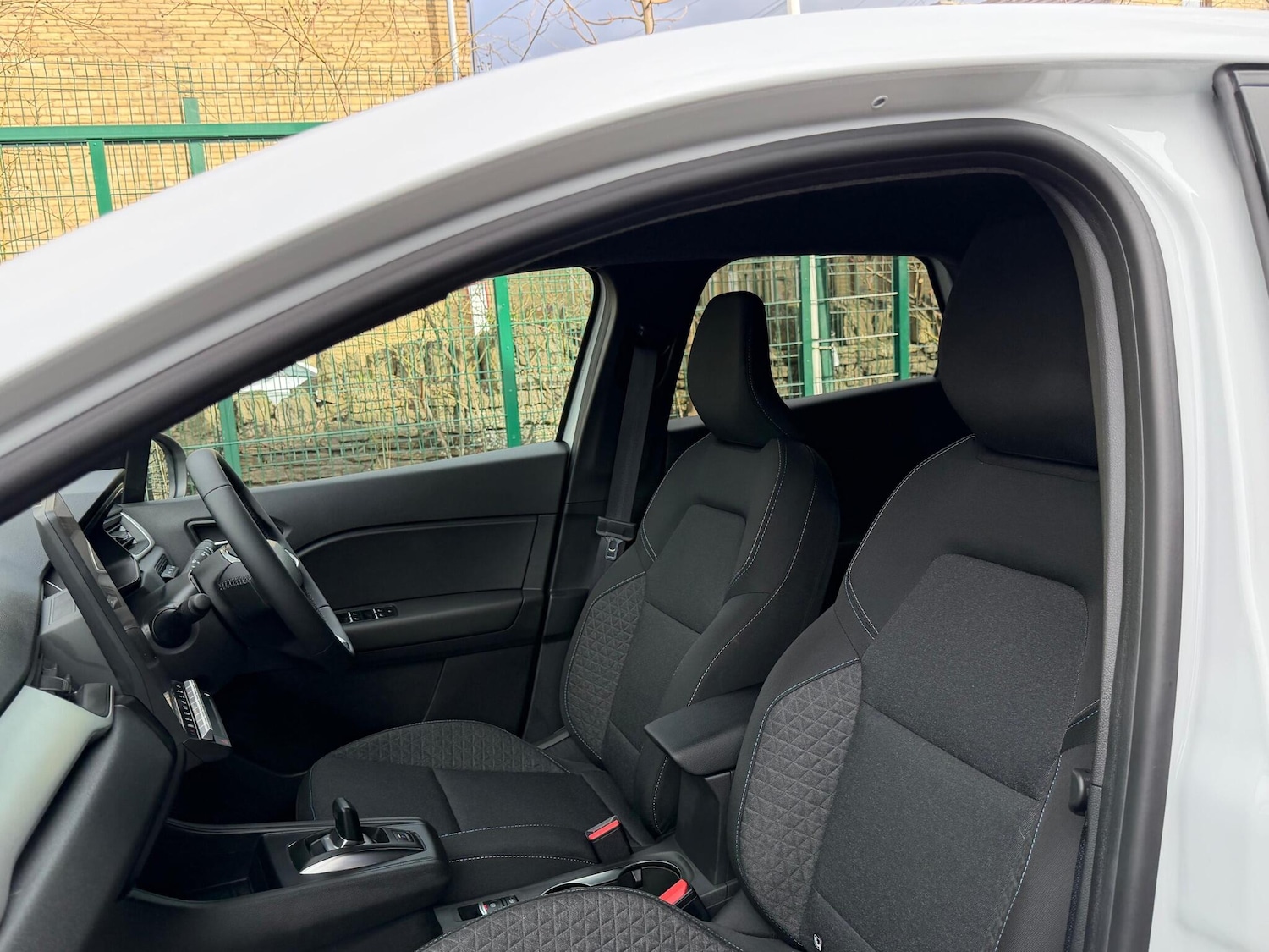 Used Renault Captur for sale - 77824719: Photo 25