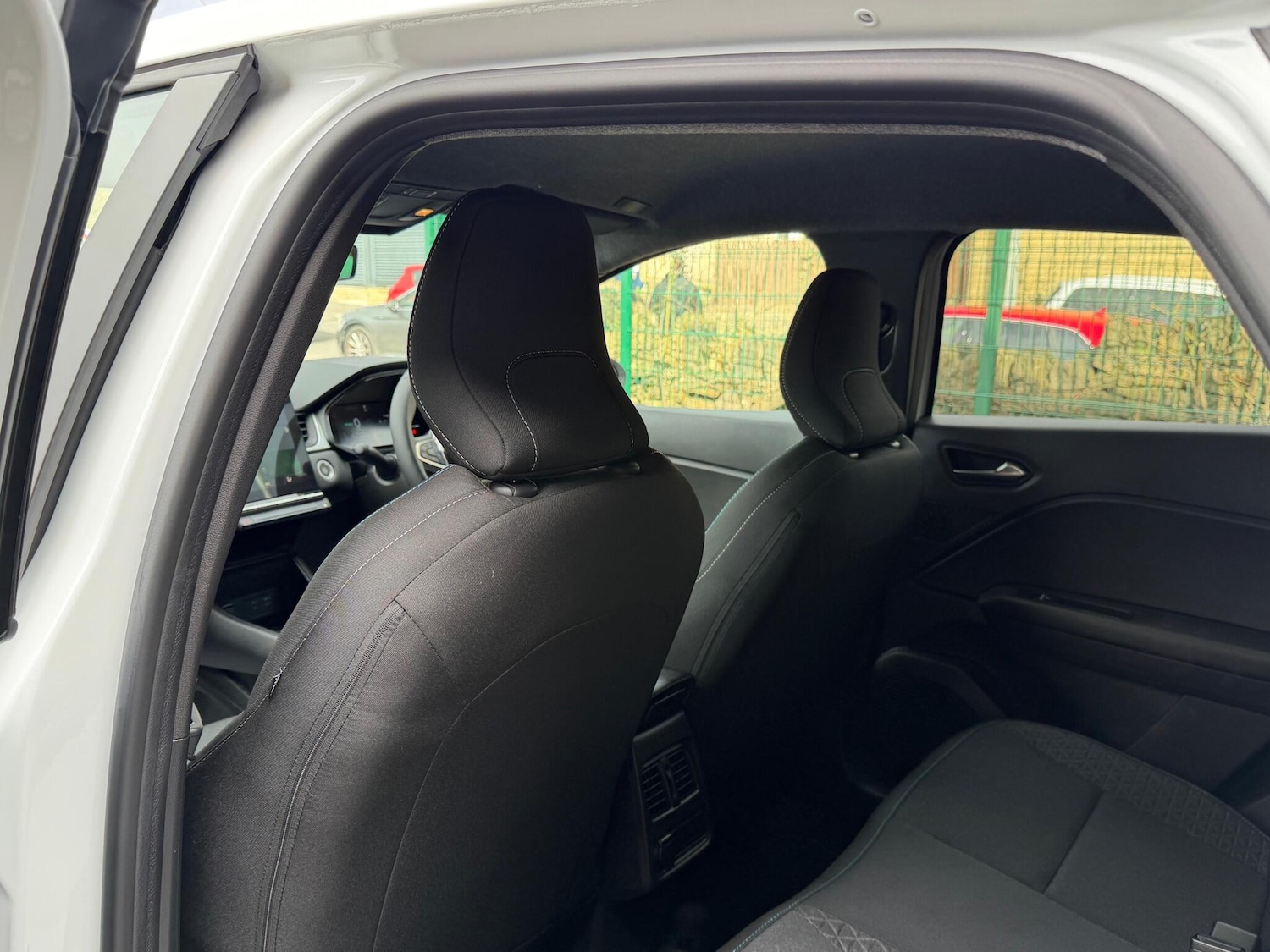 Used Renault Captur for sale - 77824719: Photo 27