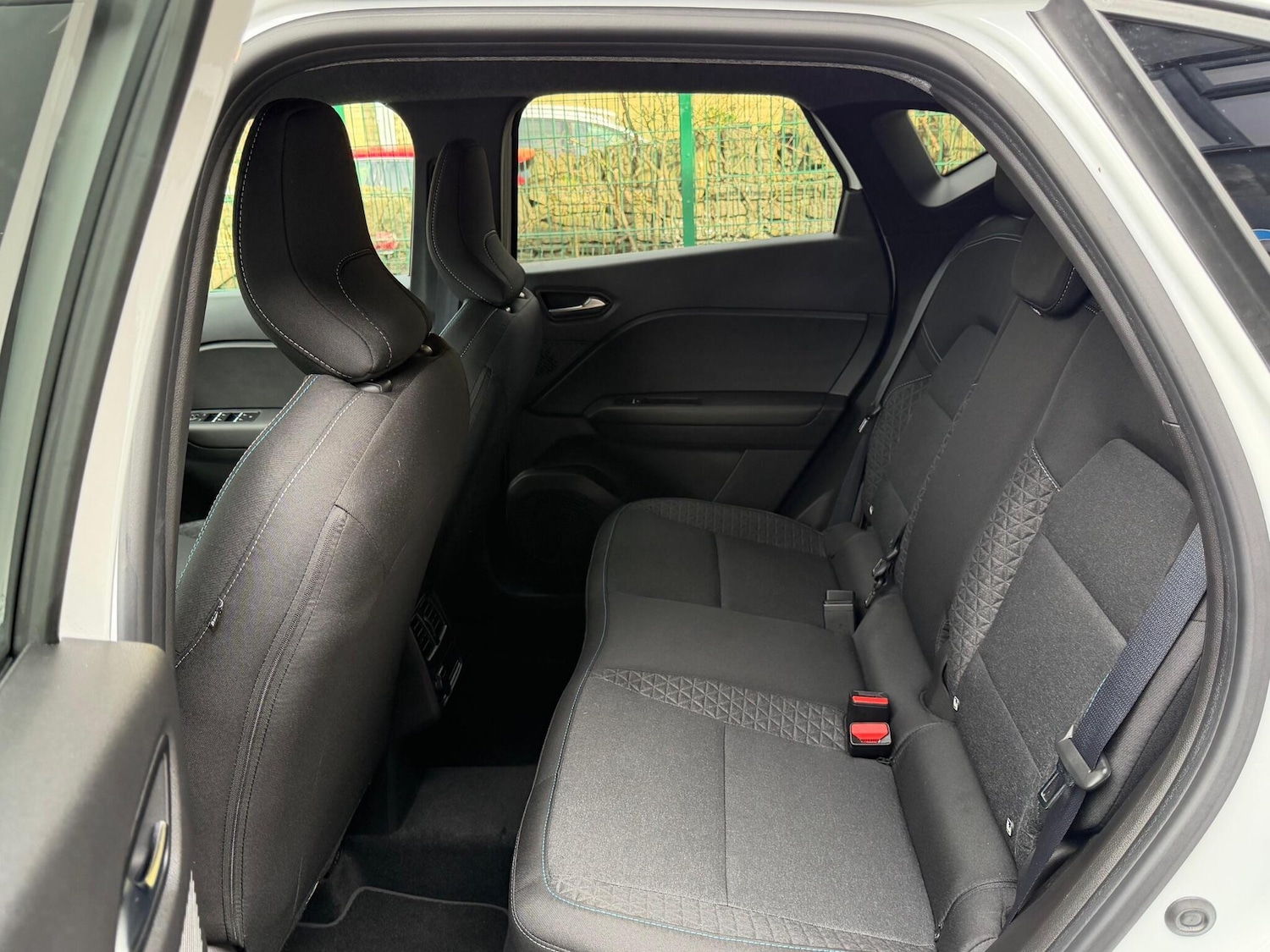 Used Renault Captur for sale - 77824719: Photo 28