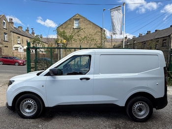 Used Ford Transit Courier 2024 for sale - 78661220: Photo