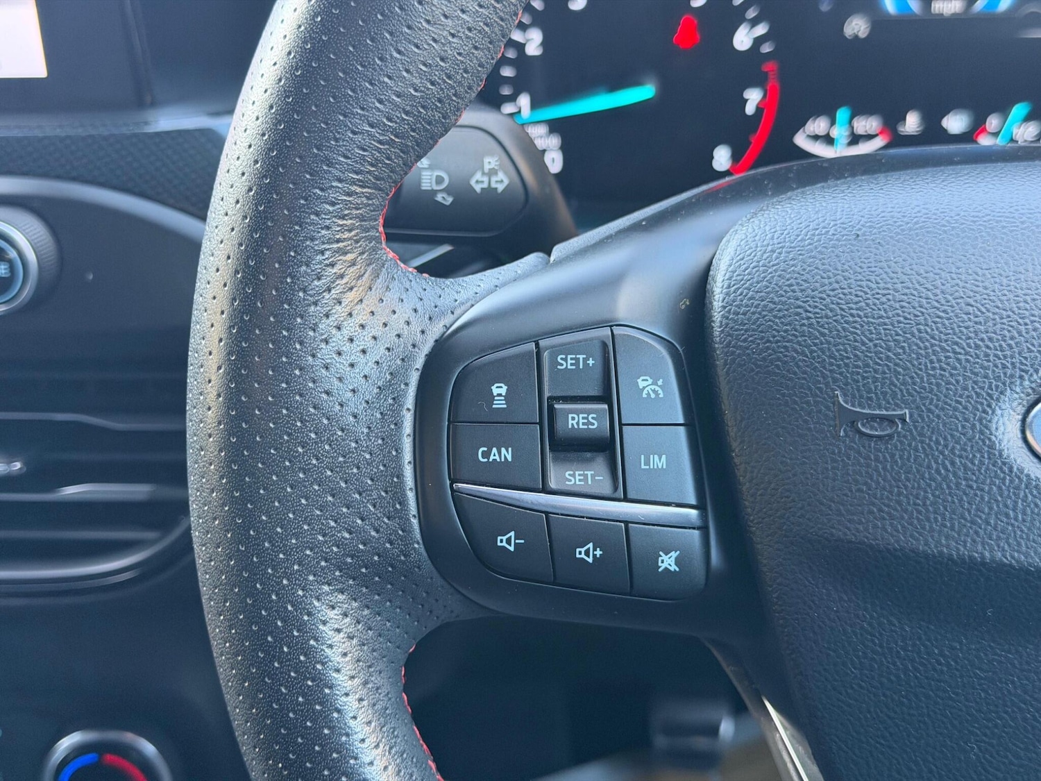 Used Ford Focus 2019 for sale - 76666770: Photo 19