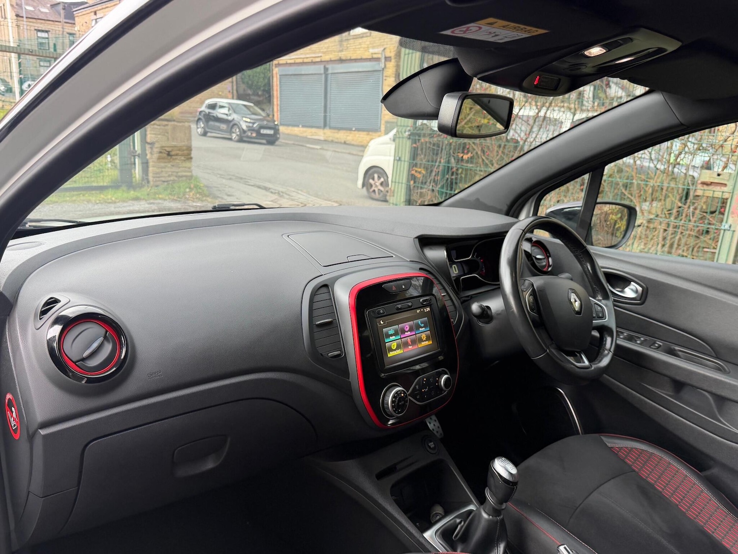 Used Renault Captur 2019 for sale - 76472559: Photo 19