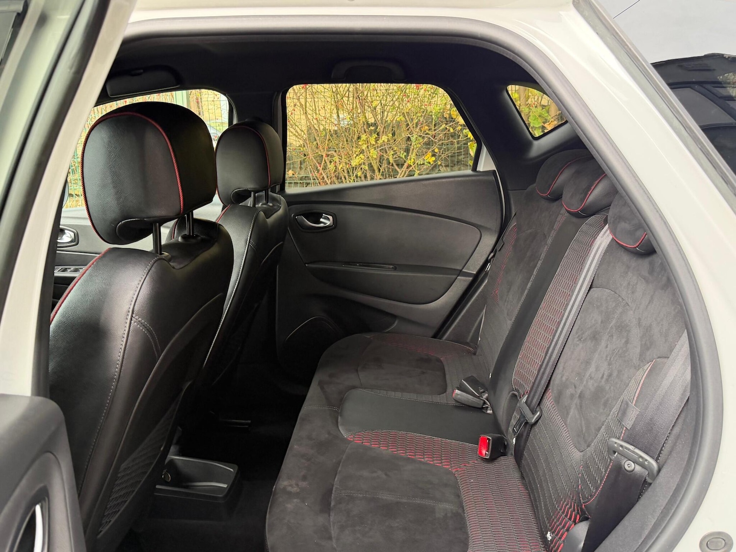 Used Renault Captur 2019 for sale - 76472559: Photo 24