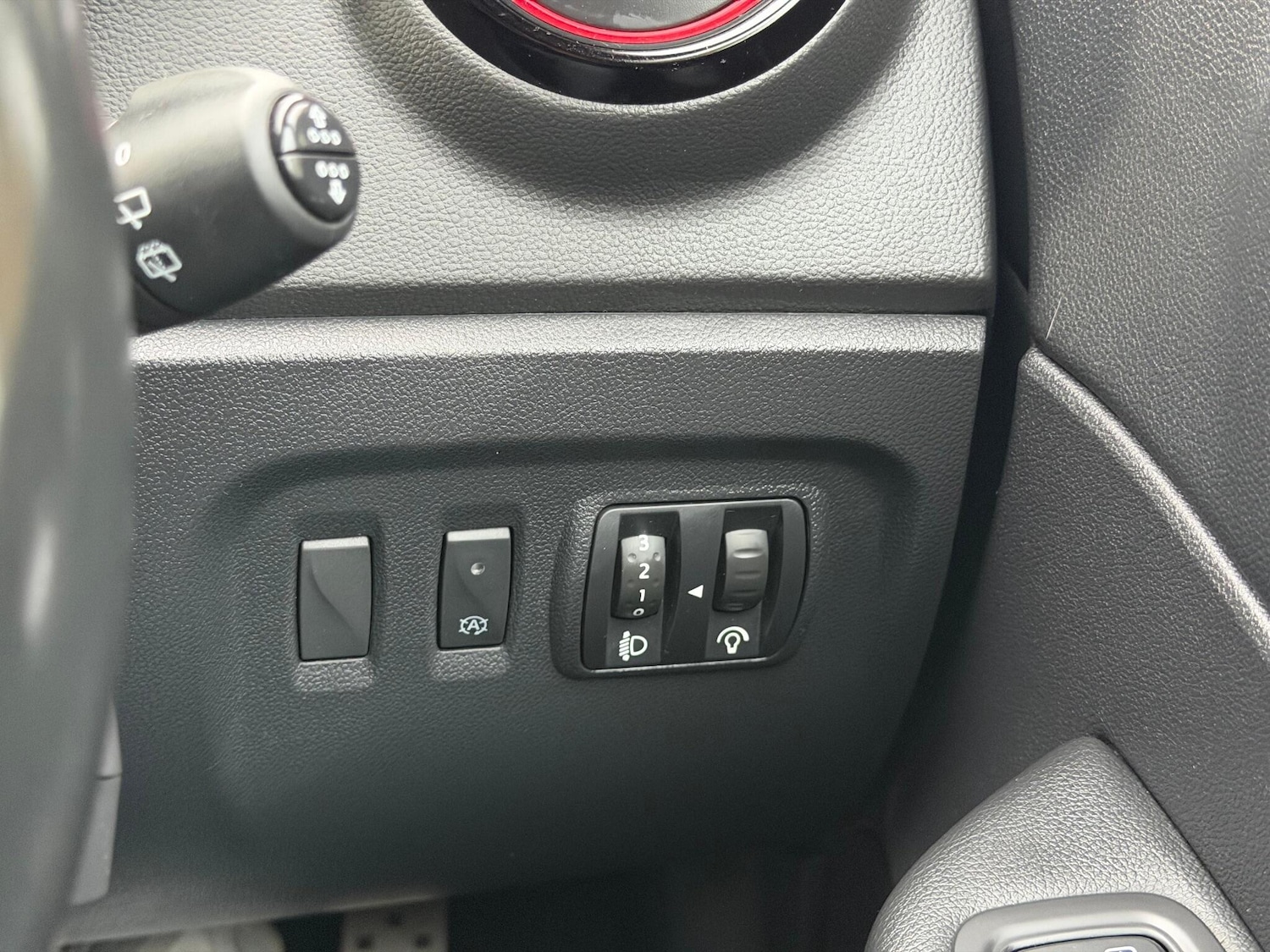 Used Renault Captur 2019 for sale - 76472559: Photo 28