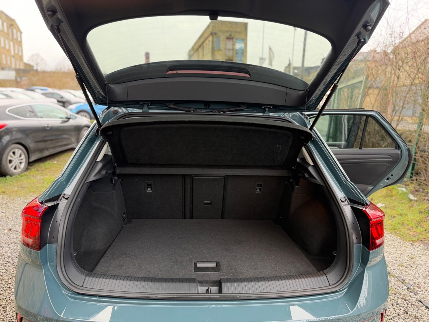 Used Volkswagen T-Roc 2023 for sale - 77400741: Photo 21