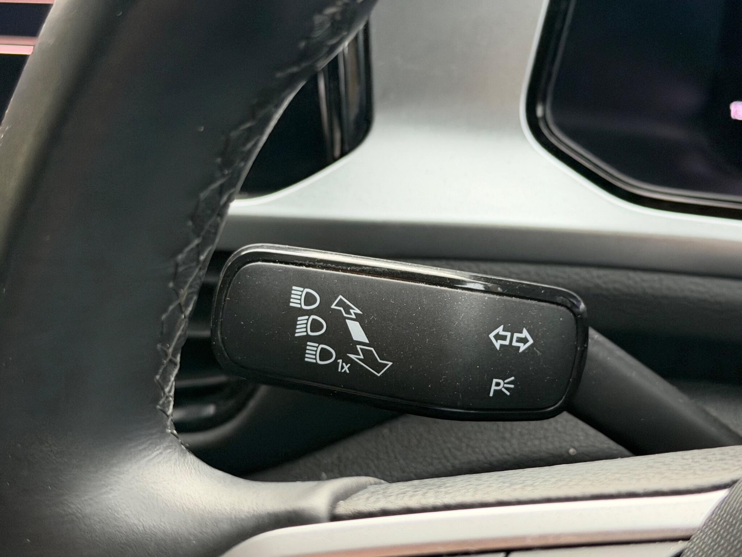 Used Volkswagen T-Roc 2023 for sale - 77400741: Photo 30