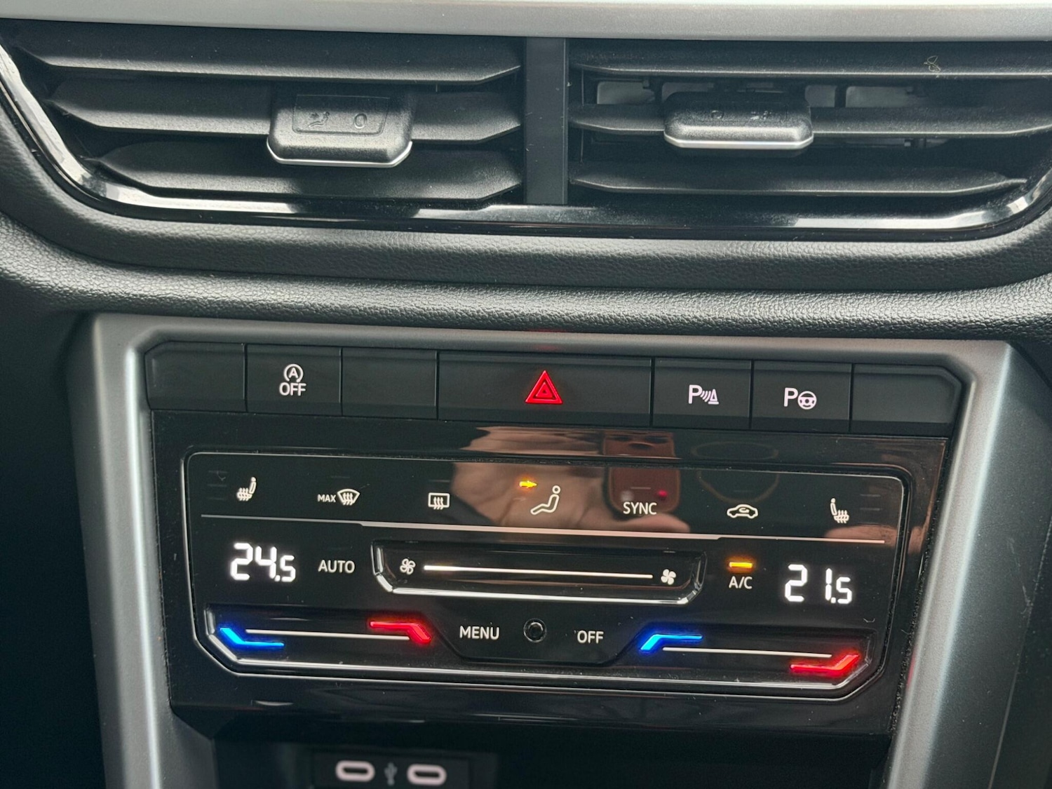 Used Volkswagen T-Roc 2023 for sale - 77400741: Photo 34