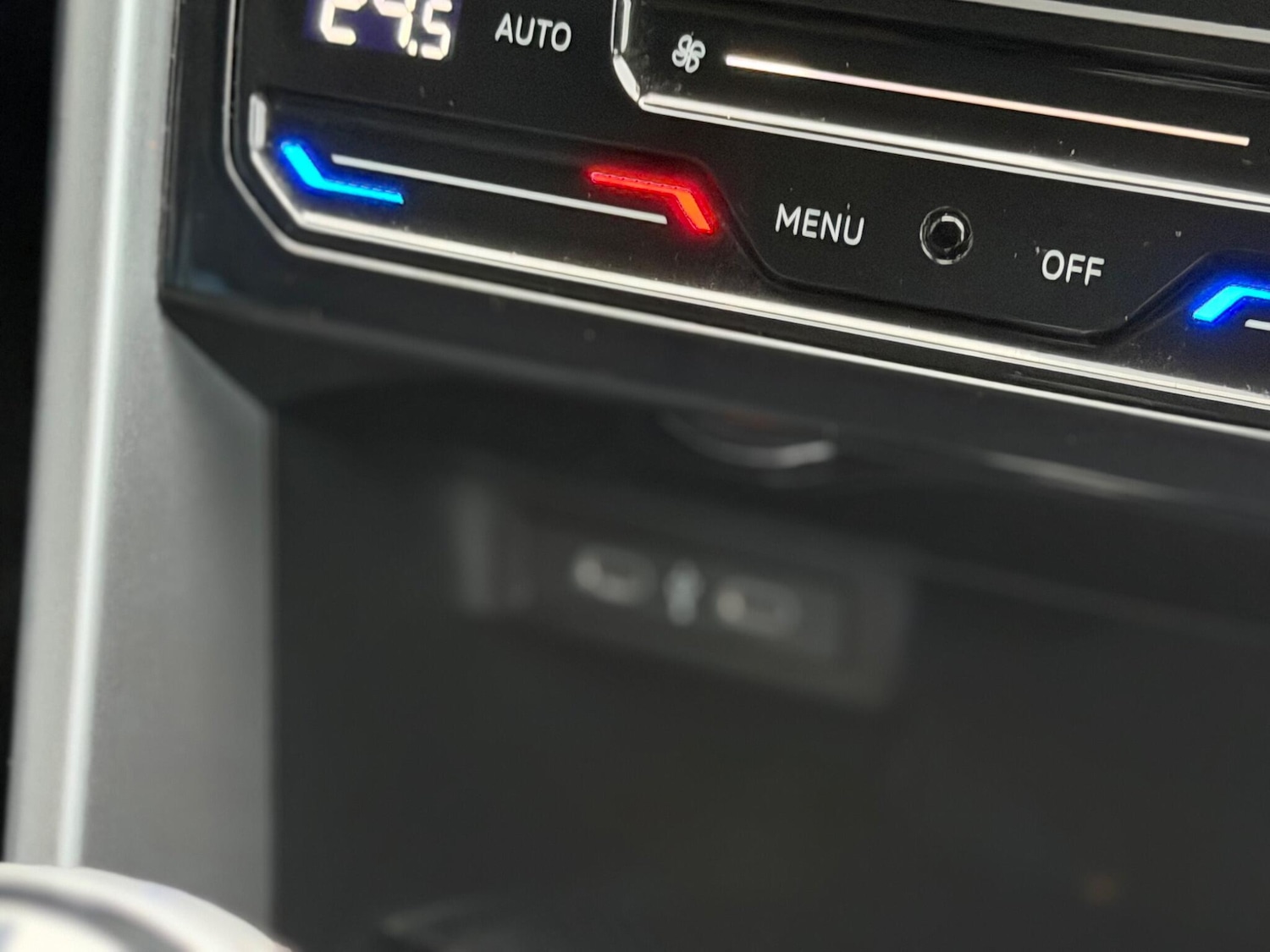 Used Volkswagen T-Roc 2023 for sale - 77400741: Photo 45