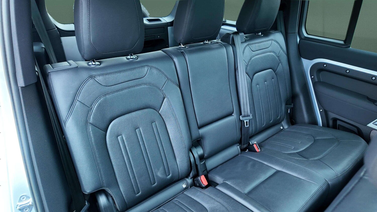 Used Land Rover Defender 2021 for sale - 76275975: Photo 29