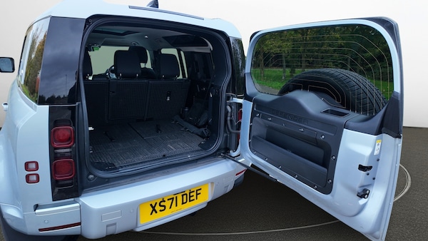 Used Land Rover Defender 2021 for sale - 76275975: Photo 33