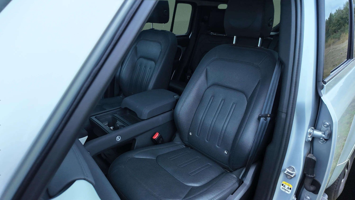 Used Land Rover Defender 2021 for sale - 76275975: Photo 34