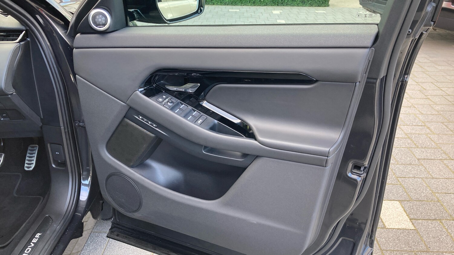 Used Land Rover Range Rover Evoque 2025 for sale - 76196361: Photo 24