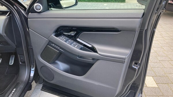 Used Land Rover Range Rover Evoque 2025 for sale - 76196361: Photo 24