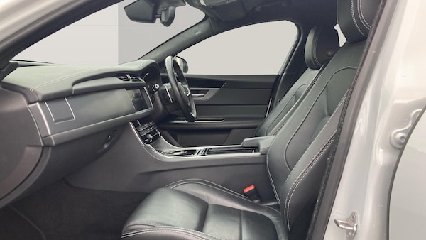 Used Jaguar XF 2020 for sale - 76181922: Photo 3