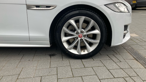 Used Jaguar XF 2020 for sale - 76181922: Photo 8