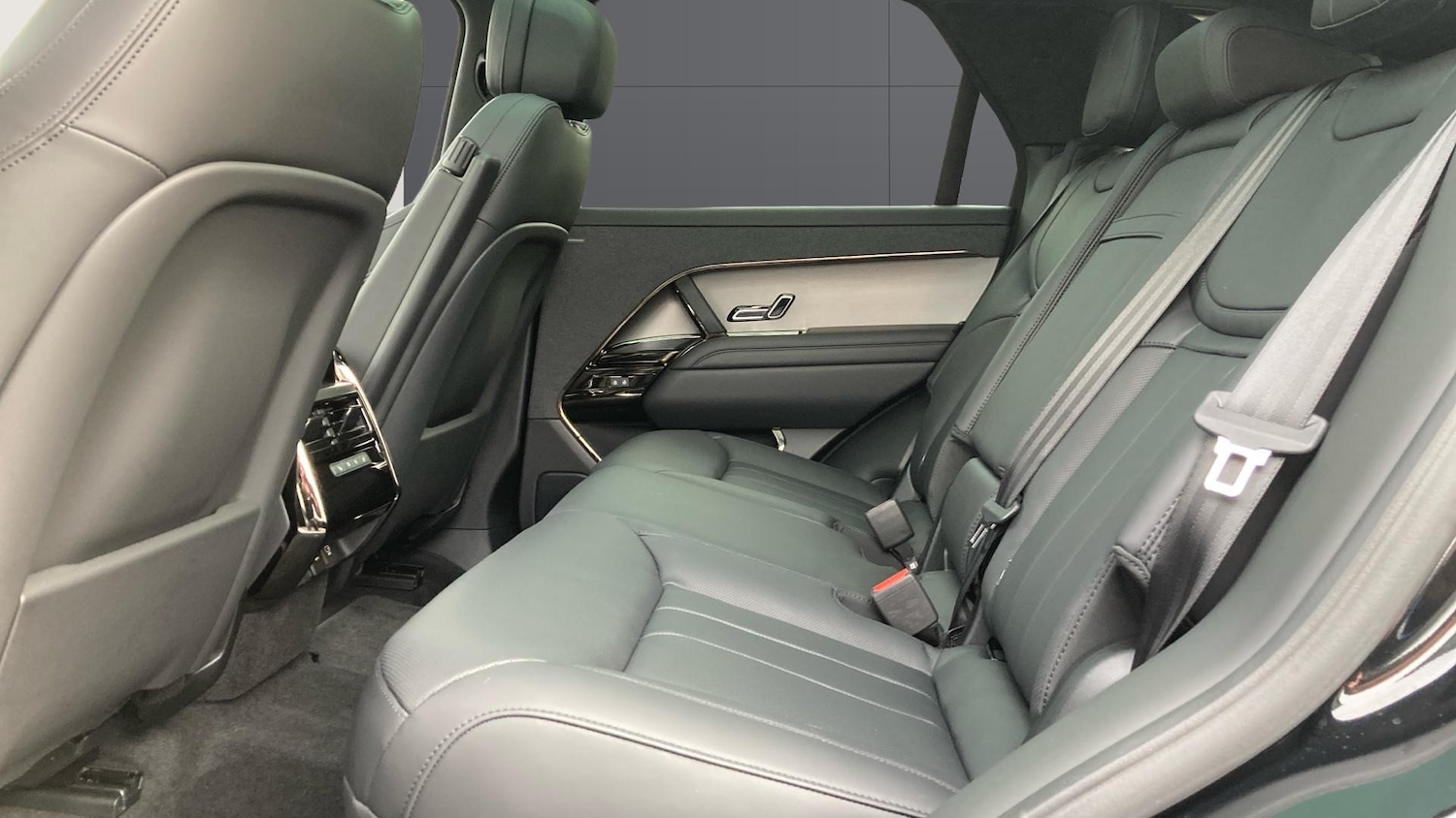 Used Land Rover Range Rover Sport 2025 for sale - 78128297: Photo 4