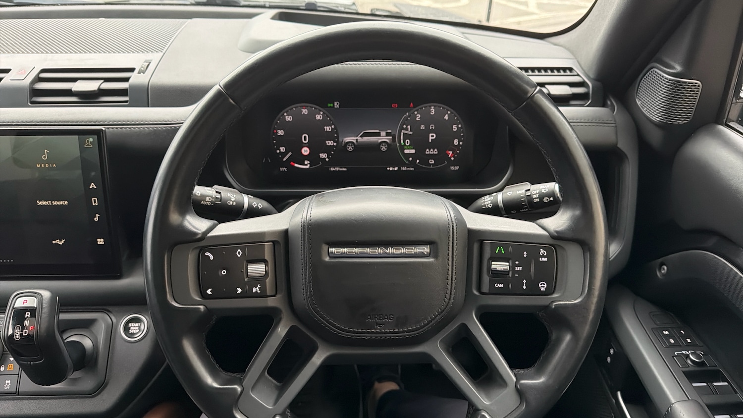 Used Land Rover Defender 2022 for sale - 77639107: Photo 15