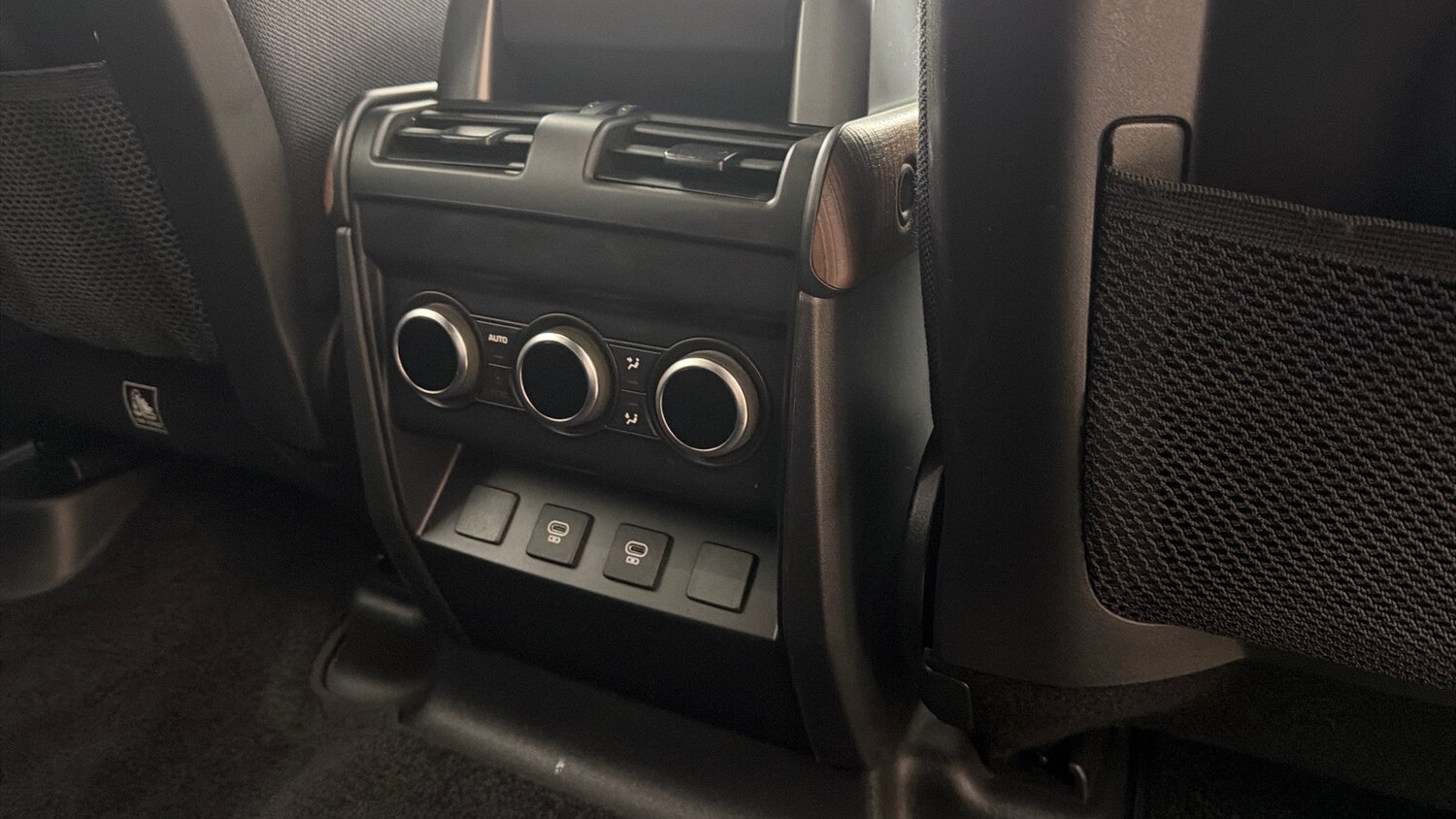 Used Land Rover Defender 2022 for sale - 77639107: Photo 18