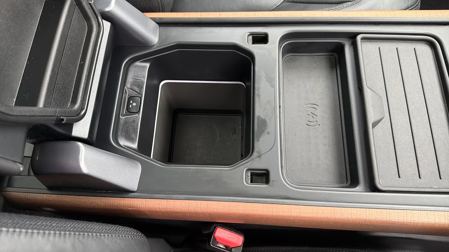 Used Land Rover Defender 2022 for sale - 77639107: Photo 28