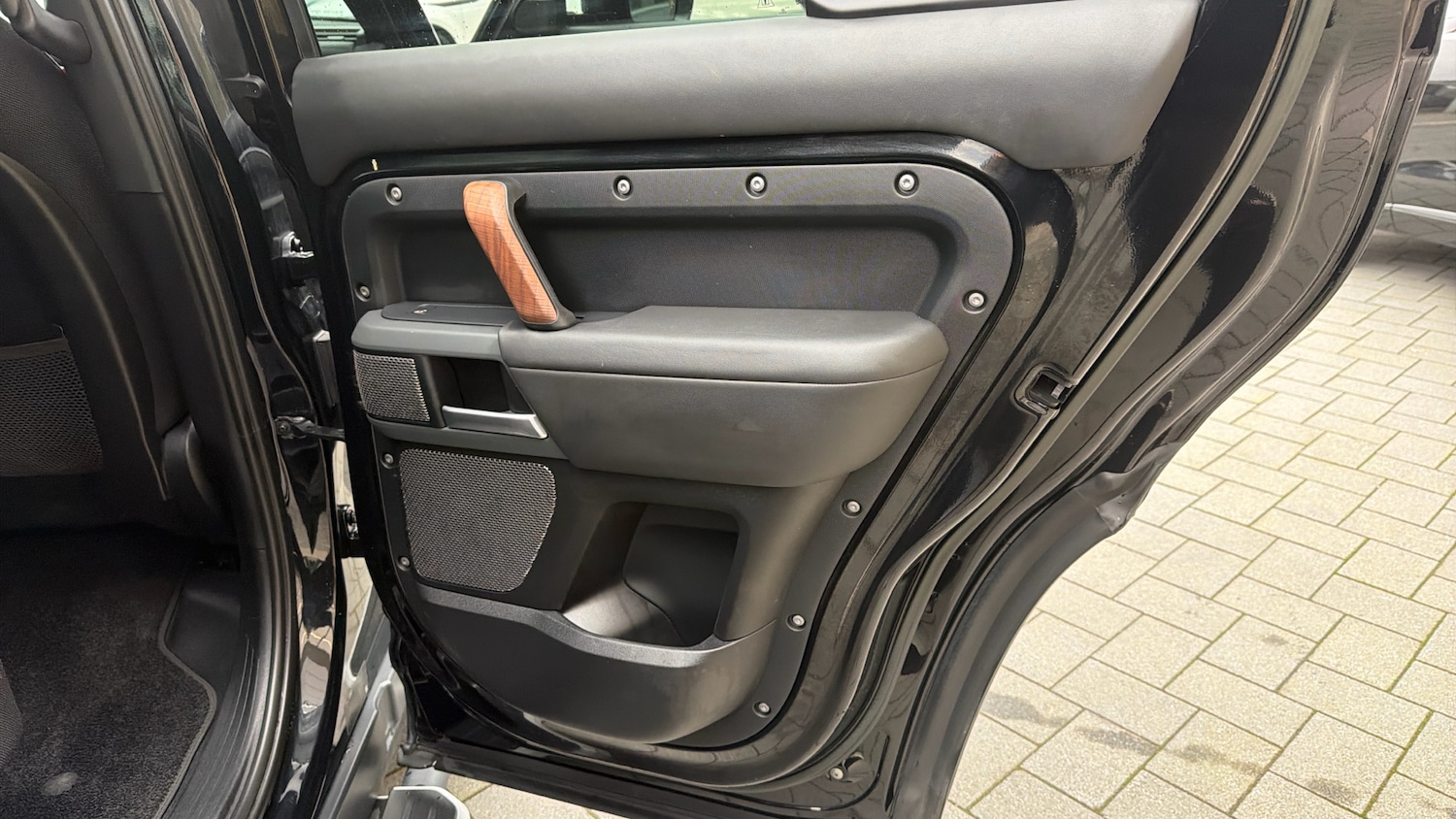 Used Land Rover Defender 2022 for sale - 77639107: Photo 30