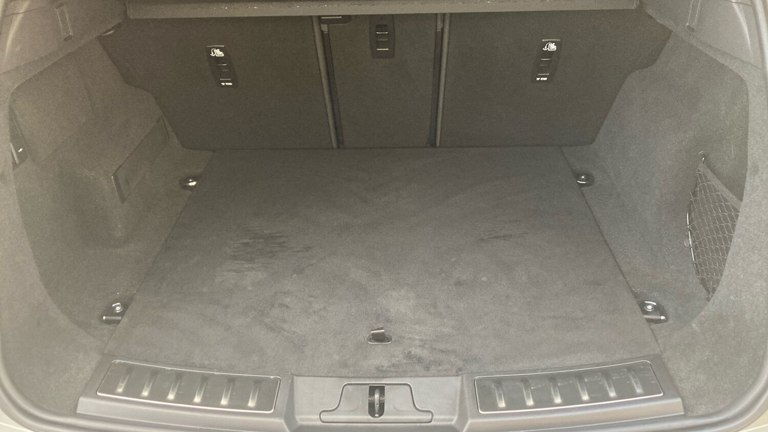 Used Land Rover Range Rover Evoque 2025 for sale - 76554893: Photo 10