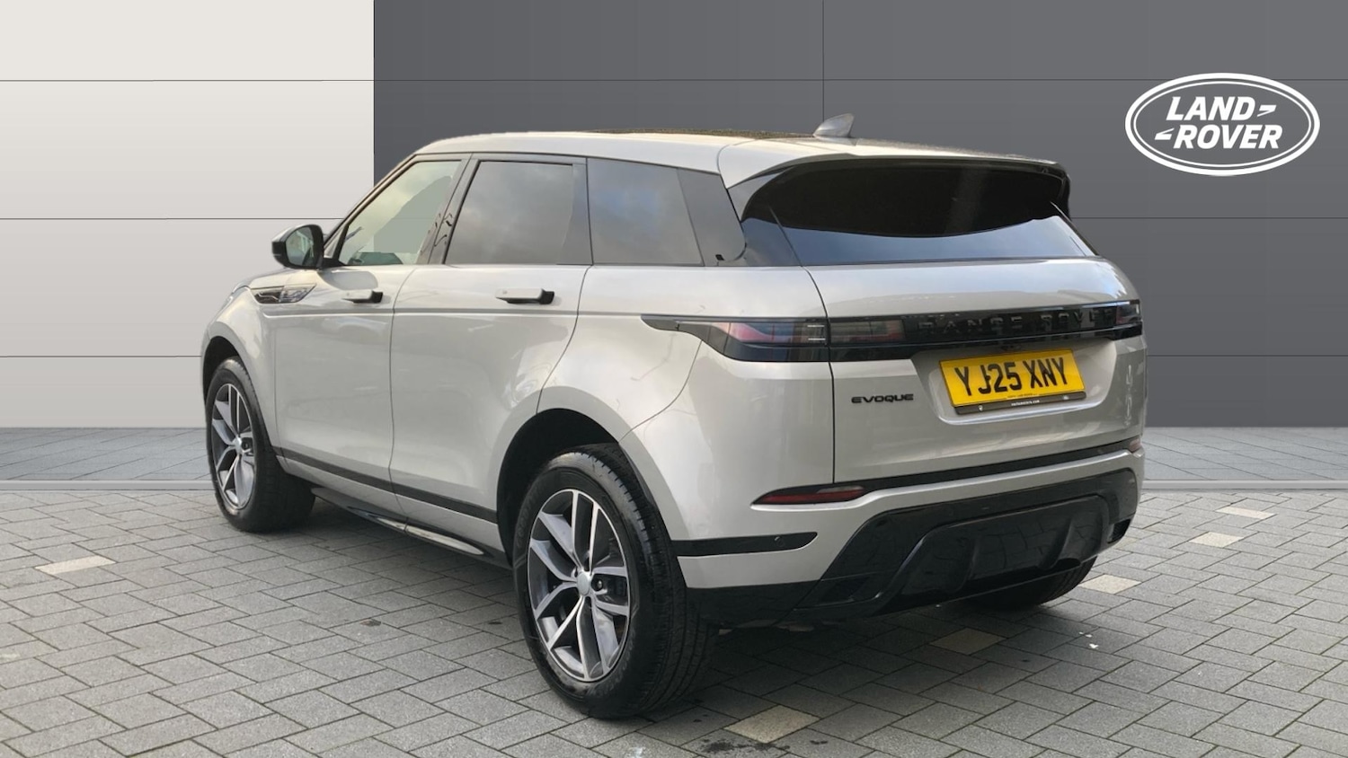Used Land Rover Range Rover Evoque 2025 for sale - 76554893: Photo 2
