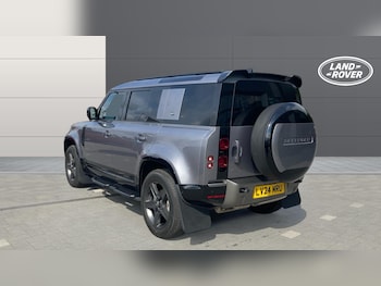 Used Land Rover Defender 2024 for sale - 75502197: Photo