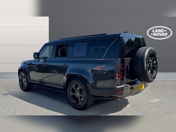 Used Land Rover Defender 2025 for sale - 79162398: Photo