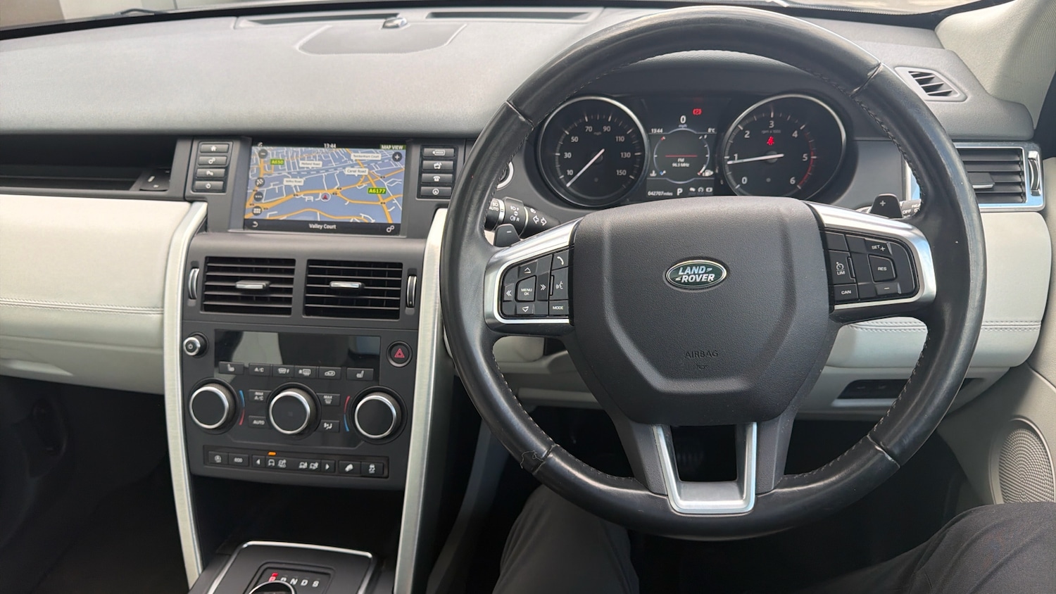 Used Land Rover Discovery Sport 2017 for sale - 78067369: Photo 15