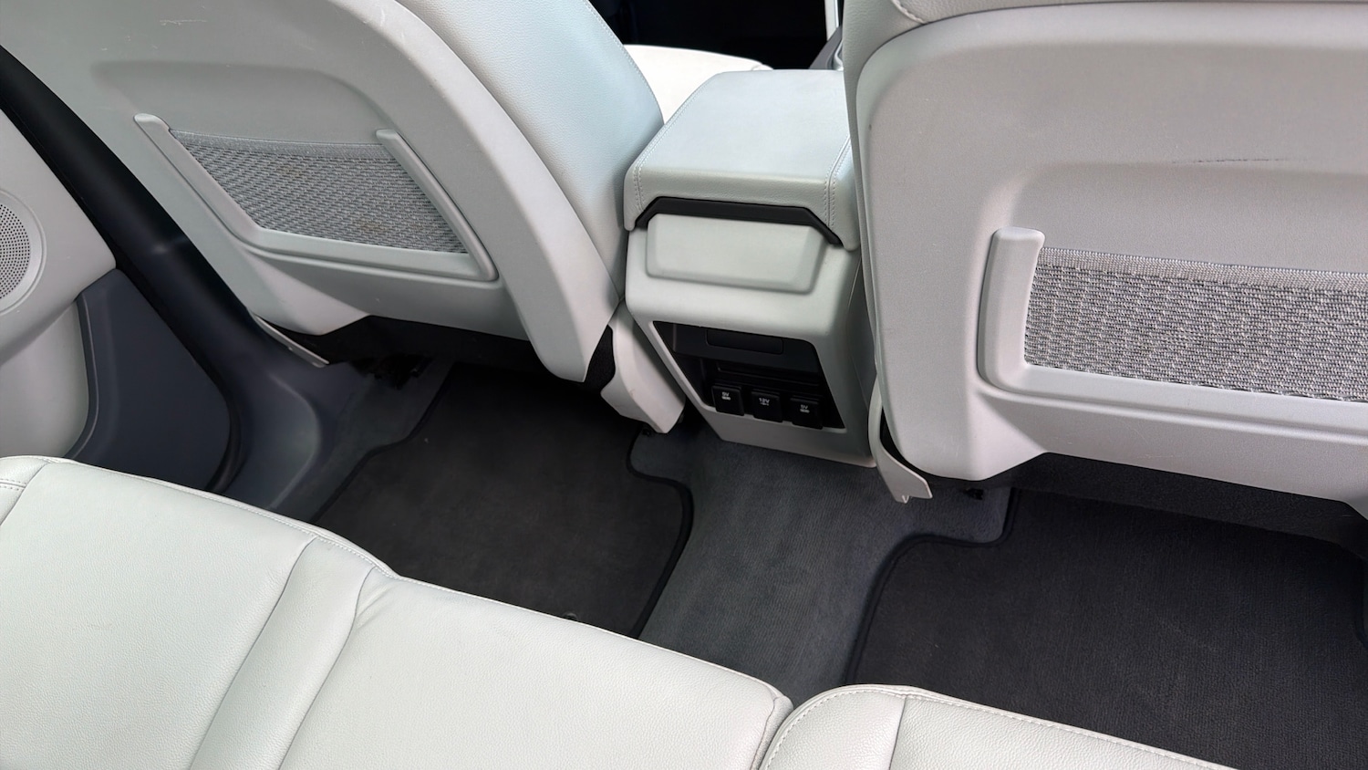 Used Land Rover Discovery Sport 2017 for sale - 78067369: Photo 18