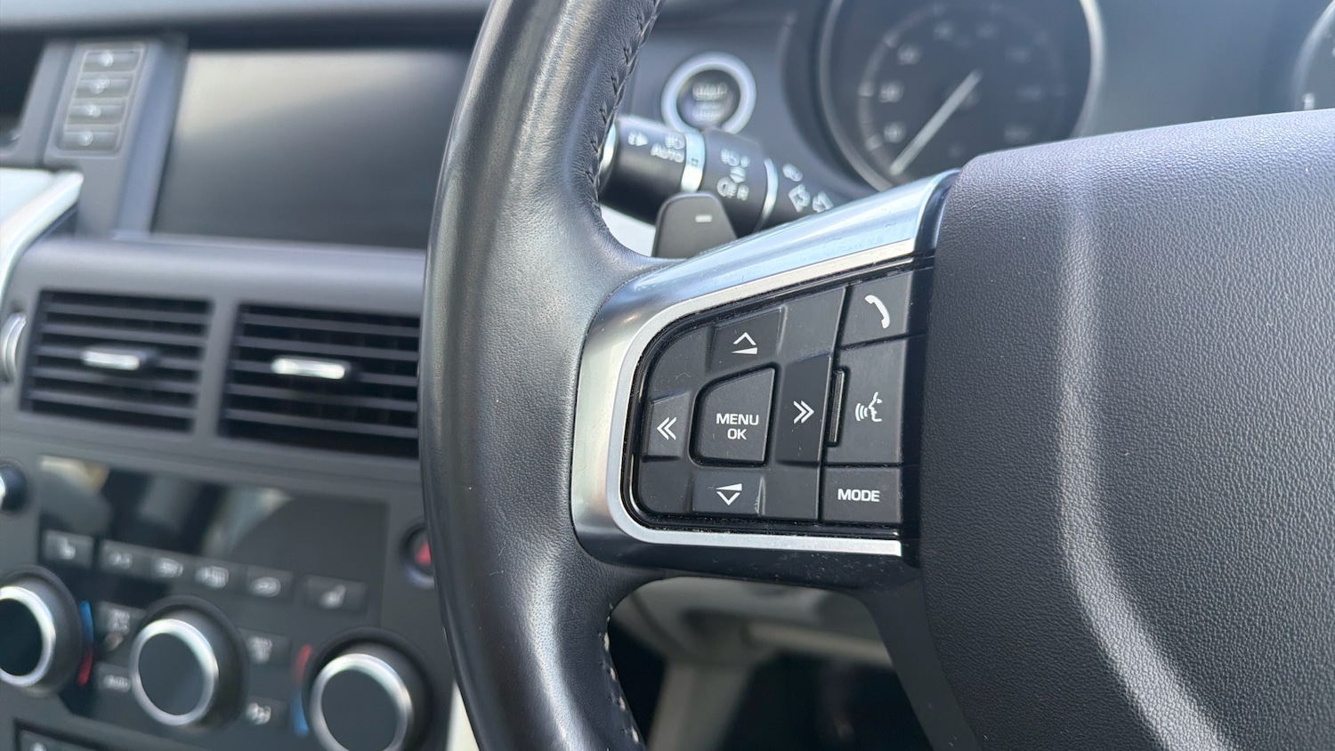 Used Land Rover Discovery Sport 2017 for sale - 78067369: Photo 28