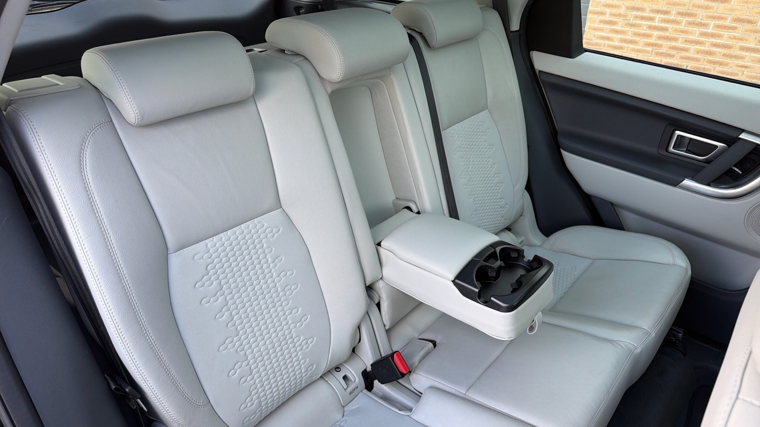 Used Land Rover Discovery Sport 2017 for sale - 78067369: Photo 29