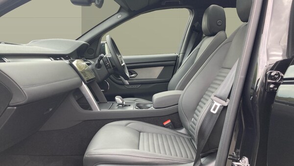 Used Land Rover Discovery Sport 2025 for sale - 75752008: Photo 3