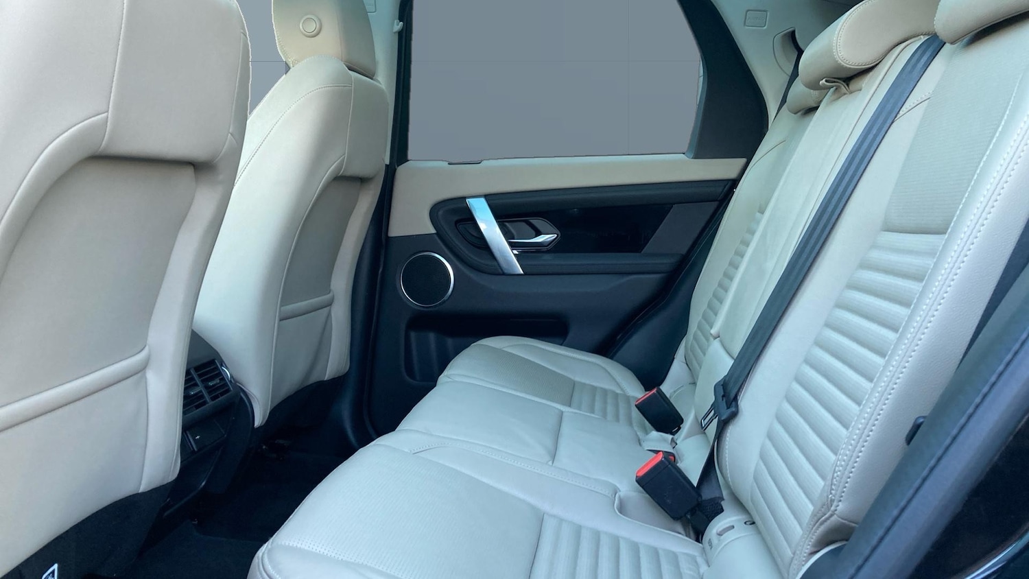 Used Land Rover Discovery Sport 2020 for sale - 76737953: Photo 4