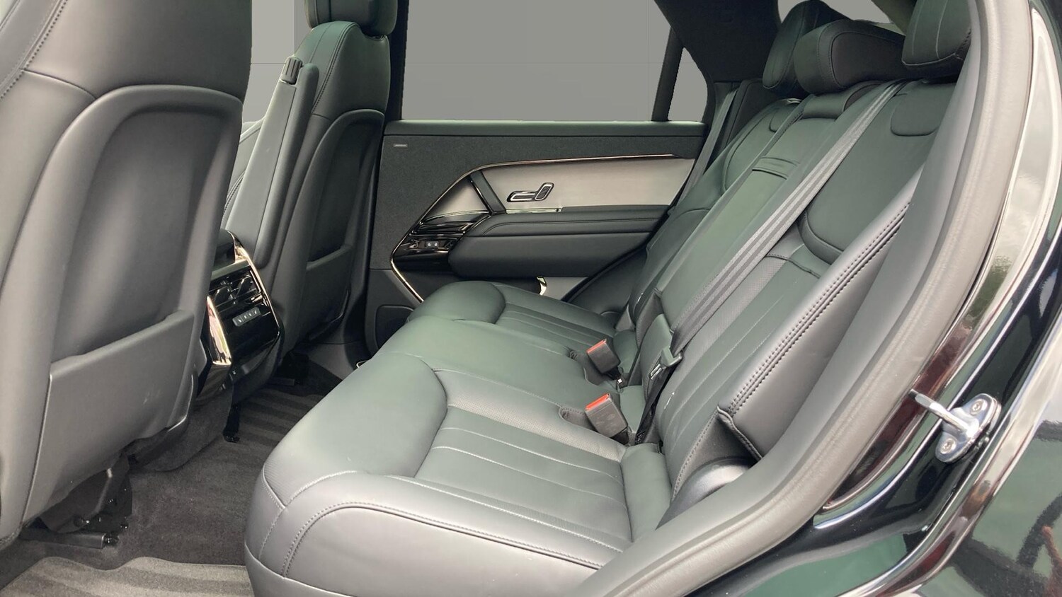 Used Land Rover Range Rover Sport 2025 for sale - 76228134: Photo 4