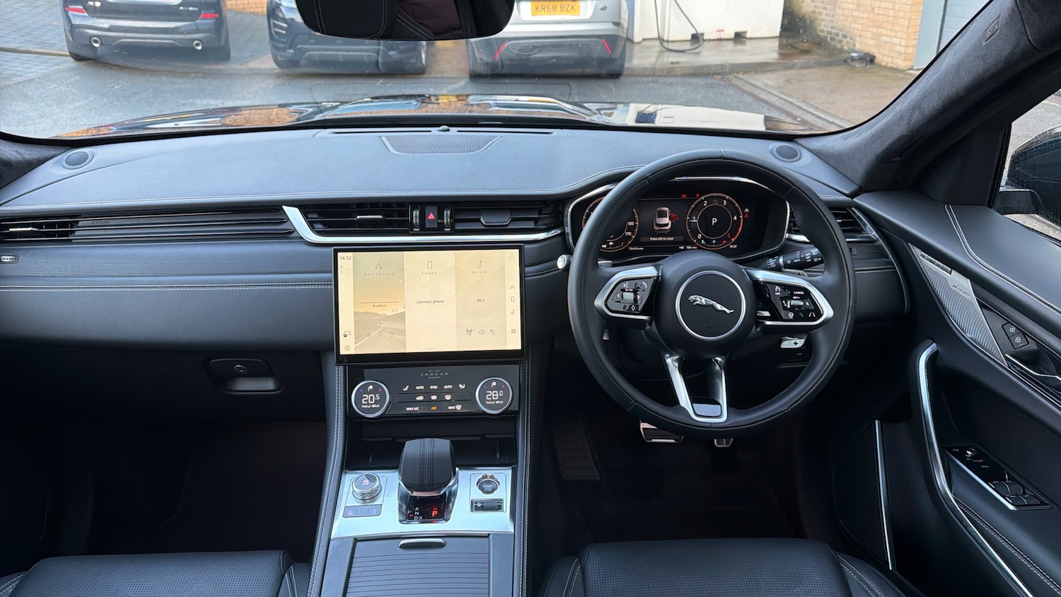 Used Jaguar F-Pace 2024 for sale - 77794804: Photo 9