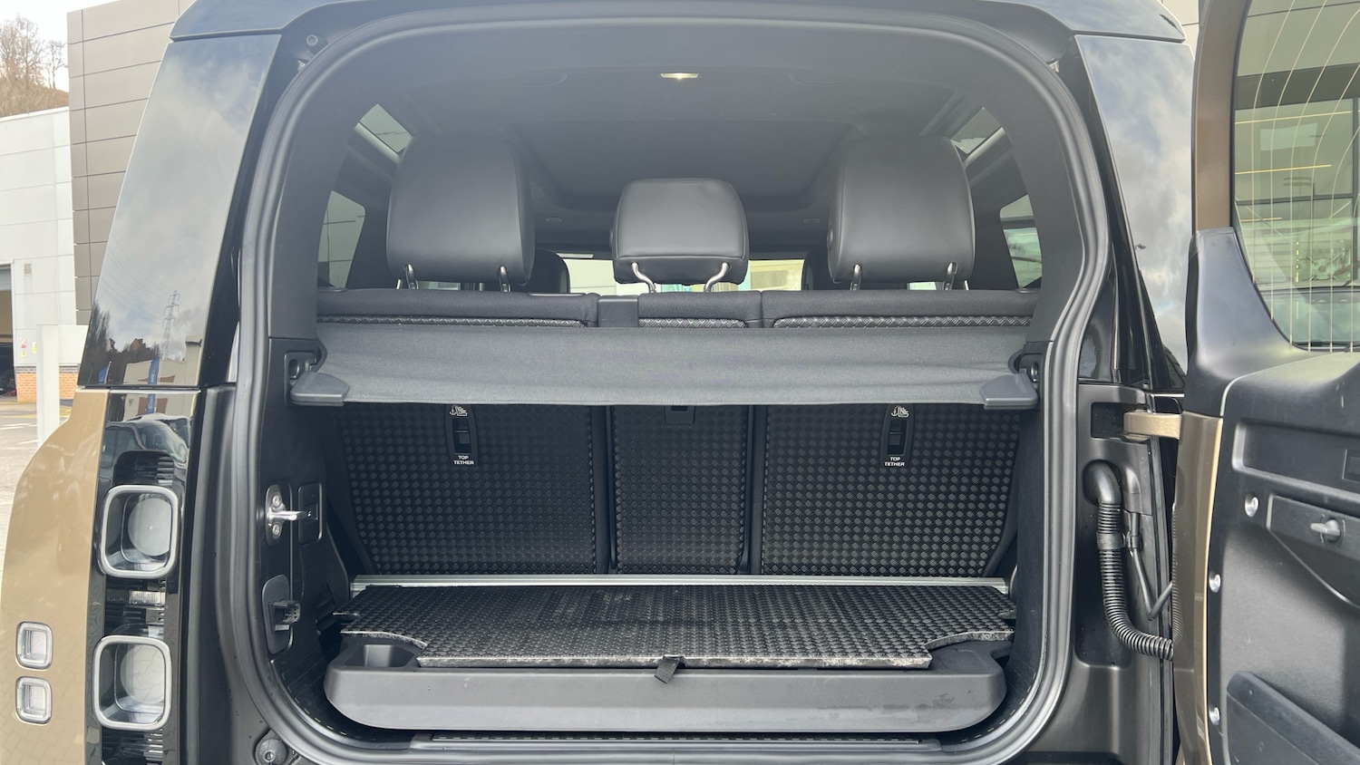 Used Land Rover Defender 2024 for sale - 77619745: Photo 10