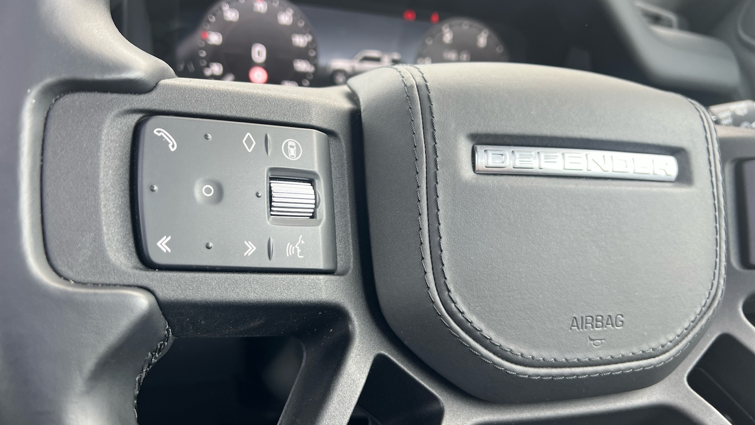 Used Land Rover Defender 2024 for sale - 77619745: Photo 27