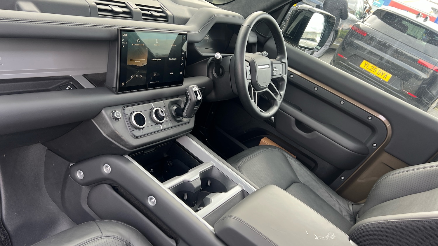 Used Land Rover Defender 2024 for sale - 77619745: Photo 37