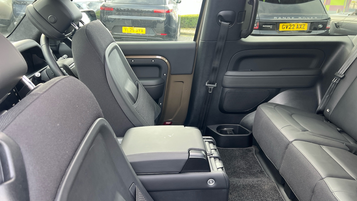 Used Land Rover Defender 2024 for sale - 77619745: Photo 41