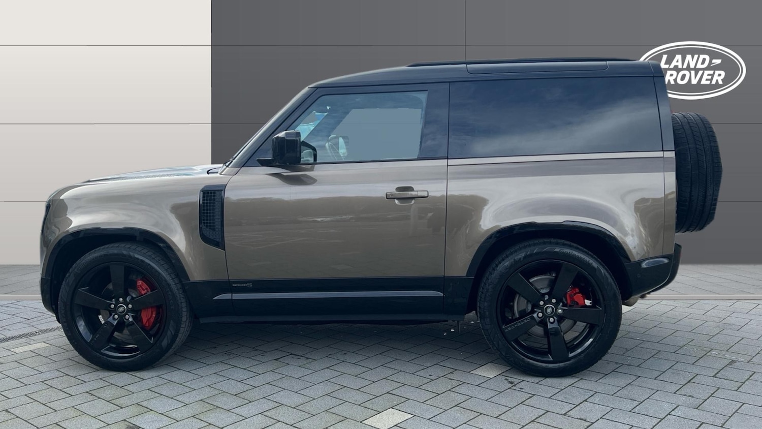 Used Land Rover Defender 2024 for sale - 77619745: Photo 5