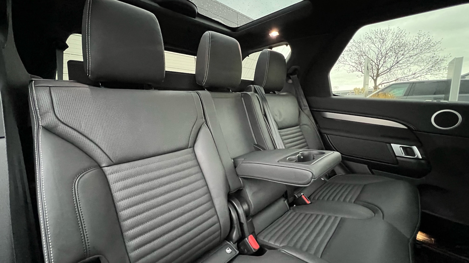 Used Land Rover Discovery 2025 for sale - 77616107: Photo 33