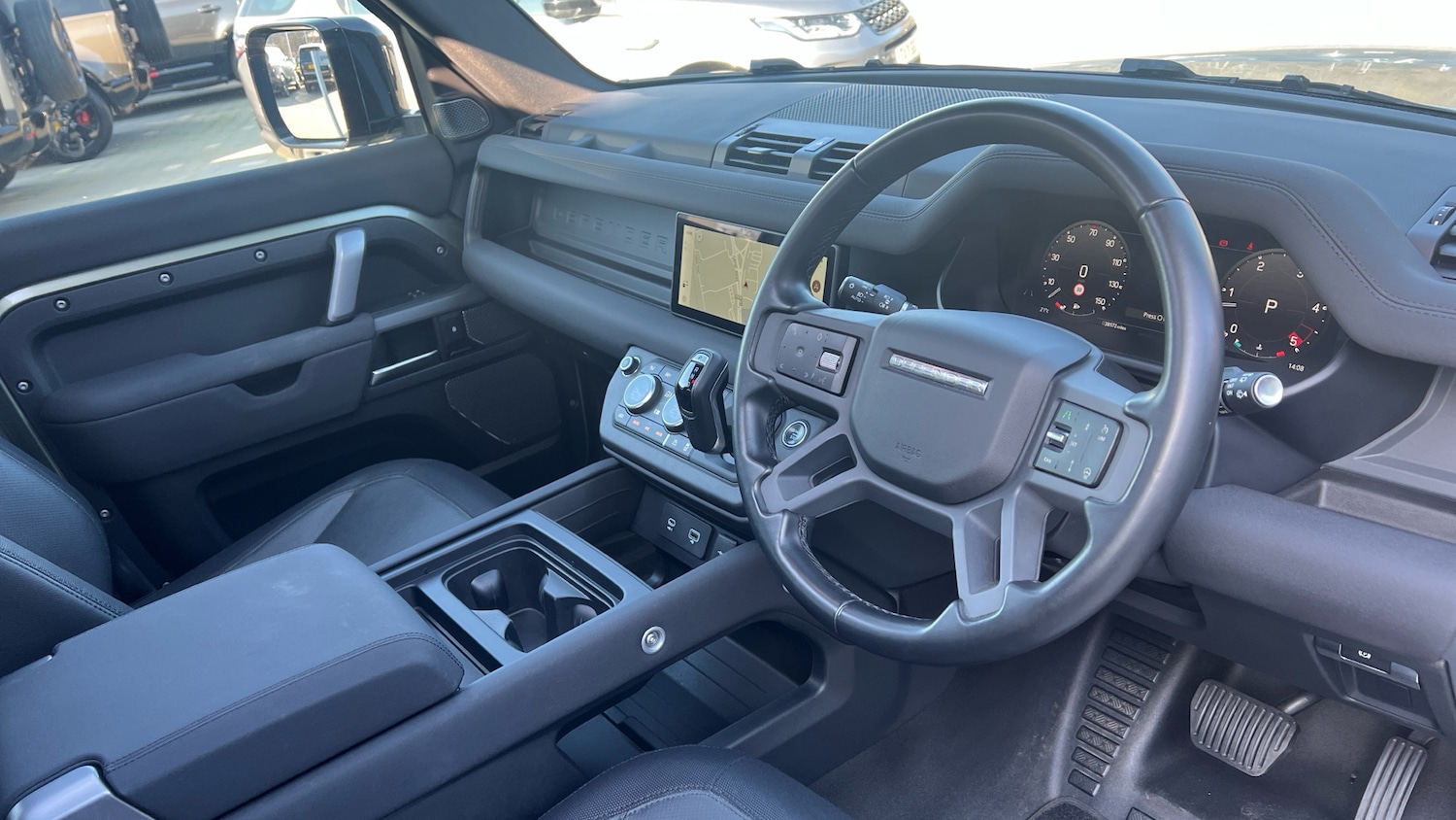 Used Land Rover Defender 2023 for sale - 77641247: Photo 21